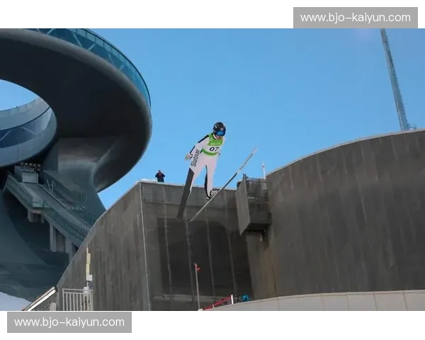 跳台滑雪新闻：高空之美与速度激情的浪漫